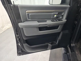2017 Ram 1500 Outdoorsman Crew Cab Short Bed - miniatura 9