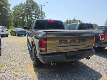 2017 Ram 1500 Rebel Crew Cab Short Bed - miniatura 2