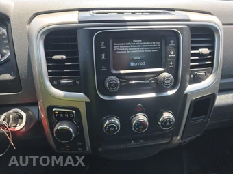 2017 Ram 1500 SLT Crew Cab Medium Bed – miniatura 11