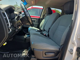 2017 Ram 1500 SLT Crew Cab Medium Bed – miniatura 7
