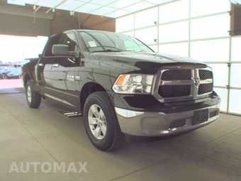 2017 Ram 1500 SLT Crew Cab Medium Bed - miniatura 3