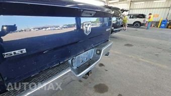 2017 Ram 1500 SLT Crew Cab Short Bed – miniatura 35