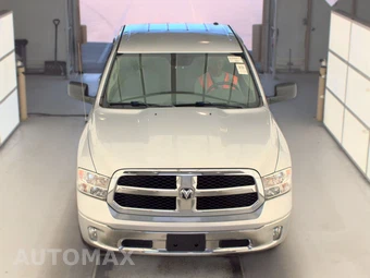 2017 Ram 1500 SLT Crew Cab Short Bed – miniatura 2