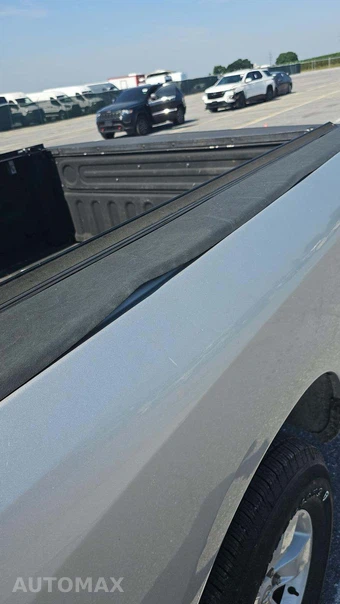 2017 Ram 1500 SLT Crew Cab Short Bed – miniatura 36