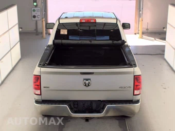 2017 Ram 1500 SLT Crew Cab Short Bed – miniatura 5