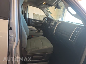 2017 Ram 1500 SLT Crew Cab Short Bed – miniatura 8