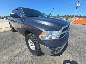2017 Ram 1500 SLT Crew Cab Short Bed – miniatura 3