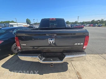 2017 Ram 1500 SLT Crew Cab Short Bed – miniatura 5