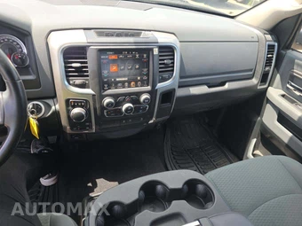 2017 Ram 1500 SLT Crew Cab Short Bed - miniatura 7