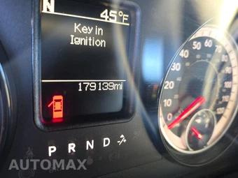 2017 Ram 1500 SLT Extended Cab Medium Bed – miniatura 12