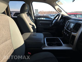 2017 Ram 1500 SLT Extended Cab Medium Bed – miniatura 8