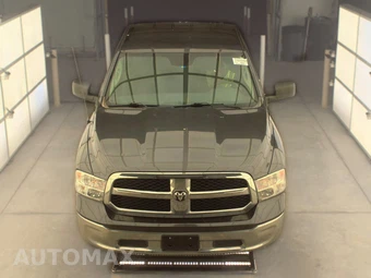 2017 Ram 1500 SLT Extended Cab Medium Bed - miniatura 2