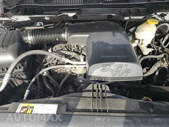 2017 Ram 1500 SLT Extended Cab Medium Bed – miniatura 16