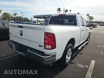 2017 Ram 1500 SLT Extended Cab Medium Bed – miniatura 4