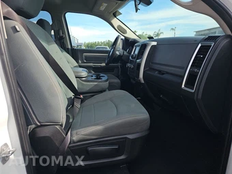 2017 Ram 1500 SLT Extended Cab Medium Bed – miniatura 8