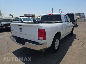 2017 Ram 1500 SLT Extended Cab Medium Bed - miniatura 3