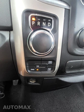 2017 Ram 1500 SLT Extended Cab Medium Bed – miniatura 29