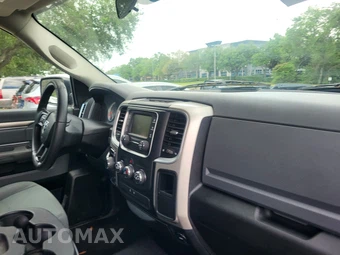 2017 Ram 1500 SLT Extended Cab Medium Bed – miniatura 9