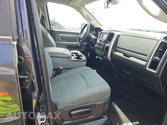 2017 Ram 1500 SLT Extended Cab Medium Bed – miniatura 8