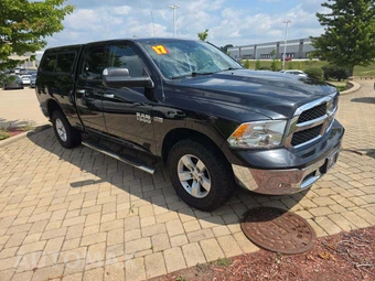 2017 Ram 1500 SLT Extended Cab Medium Bed - miniatura 4