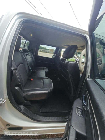 2017 Ram 1500 Sport Crew Cab Medium Bed - miniatura 16
