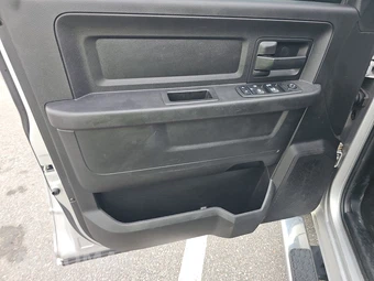 2017 Ram 1500 Tradesman Crew Cab Short Bed – miniatura 9