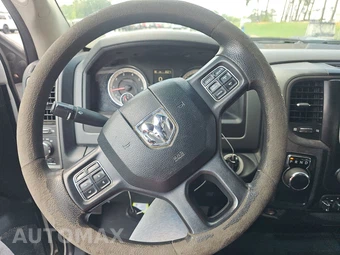 2017 Ram 1500 Tradesman Crew Cab Short Bed – miniatura 10
