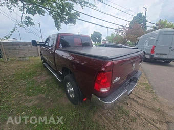 2017 Ram 2500 Big Horn Crew Cab Medium Bed - miniatura 2