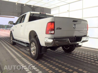2017 Ram 2500 Big Horn Crew Cab Medium Bed - miniatura 6