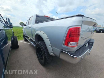2017 Ram 2500 Laramie Crew Cab Medium Bed - miniatura 2
