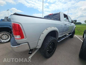 2017 Ram 2500 Laramie Crew Cab Medium Bed - miniatura 3