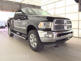 2017 Ram 2500 Laramie Crew Cab Medium Bed - miniatura 3