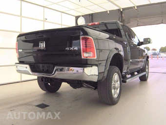 2017 Ram 2500 Laramie Crew Cab Medium Bed - miniatura 4