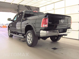 2017 Ram 2500 Laramie Crew Cab Medium Bed - miniatura 6