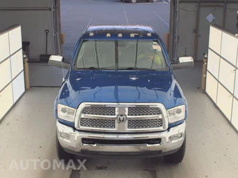 2017 Ram 2500 Laramie Crew Cab Medium Bed - miniatura 2