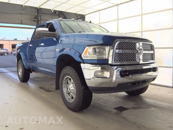 2017 Ram 2500 Laramie Crew Cab Medium Bed - miniatura 3