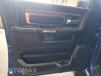 2017 Ram 2500 Laramie Crew Cab Medium Bed - miniatura 9