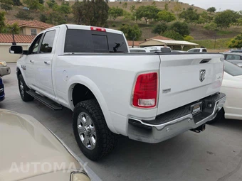 2017 Ram 2500 Laramie Crew Cab Medium Bed - miniatura 2