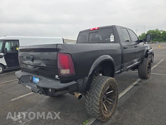 2017 Ram 2500 Laramie Crew Cab Medium Bed - miniatura 4