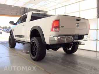 2017 Ram 2500 Laramie Crew Cab Medium Bed - miniatura 6