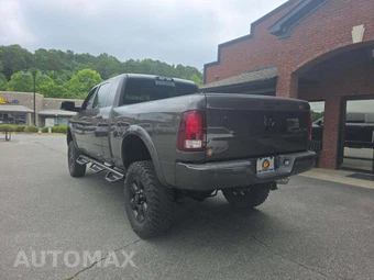 2017 Ram 2500 Laramie Extended Crew Cab Medium Bed - miniatura 2