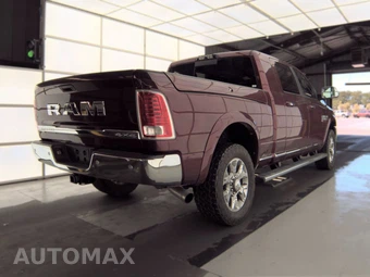 2017 Ram 2500 Limited Extended Crew Cab Medium Bed - miniatura 4