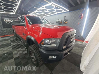 2017 Ram 2500 Power Wagon Crew Cab Medium Bed – miniatura 4