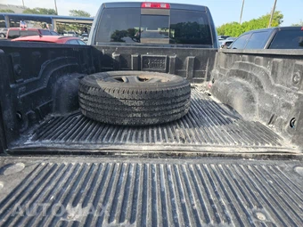 2017 Ram 2500 SLT Crew Cab Medium Bed - miniatura 16