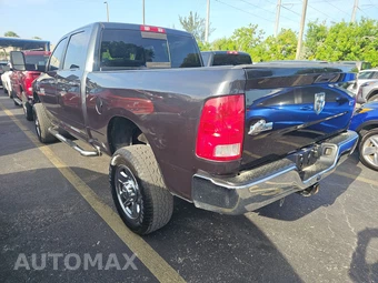 2017 Ram 2500 SLT Crew Cab Medium Bed - miniatura 6