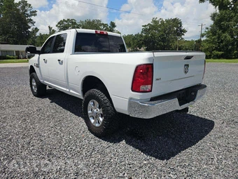 2017 Ram 2500 SLT Crew Cab Medium Bed - miniatura 2