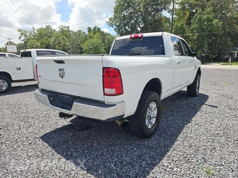 2017 Ram 2500 SLT Crew Cab Medium Bed - miniatura 3