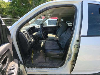 2017 Ram 2500 Tradesman Crew Cab Medium Bed – miniatura 6