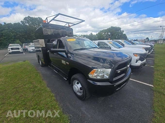 2017 Ram 3500 Cab Chassis Tradesman Crew Cab DRW - miniatura 4