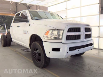 2017 Ram 3500 Cab Chassis Tradesman Crew Cab DRW - miniatura 3
